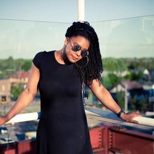 Meet your Posher, Vanessa